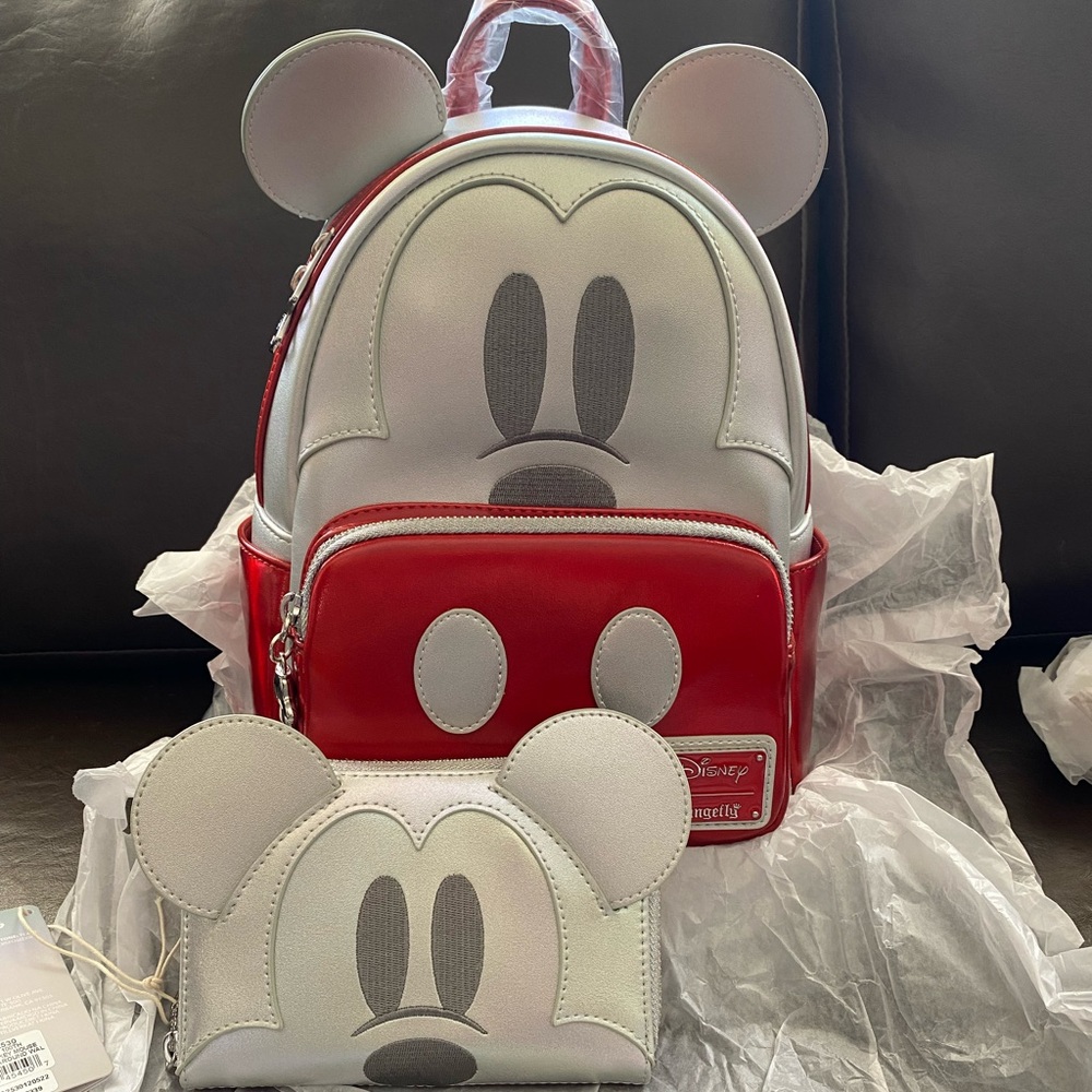 Mickey Mouse loungefly
